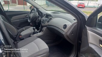 Predám Chevrolet Cruze 1.6 benzín,83 kw, r.v. - 7