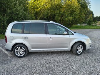 Volkswagen Touran 2.0 TDi - 7