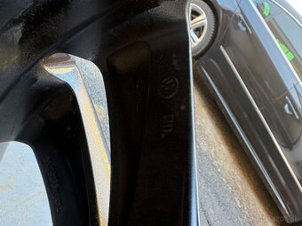 ZRENOVOVANE orig VW R18 - 7