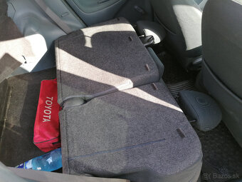 Toyota Yaris 1.0 - 7