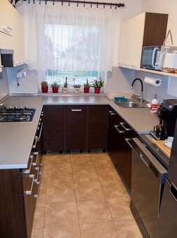 RD, Bor. Mikuláš: 3 izby, kompl. rek, 7,91 á - 7