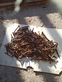 Staré mosadzné šrubky šroby - 7