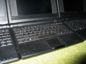 Netbooky Asus Eee PC 701 (4G), Debian Linux - 7