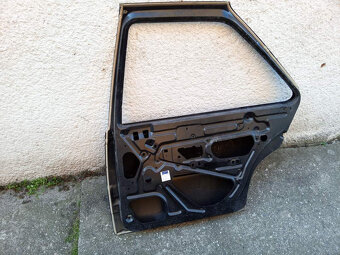 Predám náhradné diely na Peugeot 405 - 7