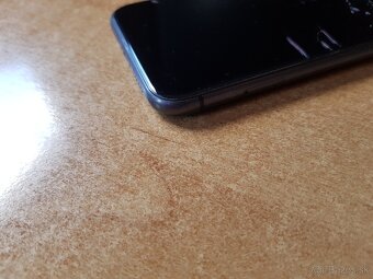 iPhone 11 - na náhradné diely - 7