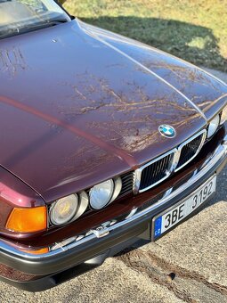 BMW E32 750i Brokatrot - 7