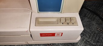 Predám šijací stroj Veritas Famula 4890 electronic+prísluš. - 7