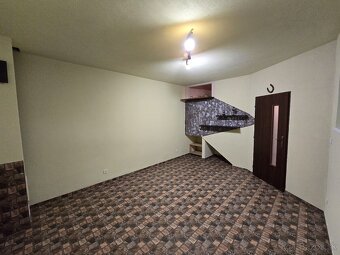 Rodinný dom v obci Kolíňany - 7