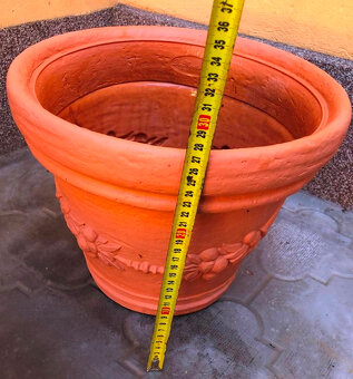 Predám plastové črepníky - 7