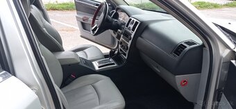 Predám Chrysler 300C - 7