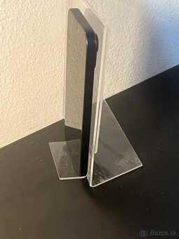 Predám Apple iPhone 15 256GB Black Známky opotrebovania - 7