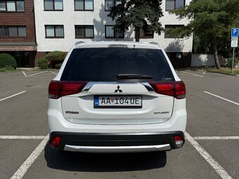 Mitsubishi Outlander 2.2DI-D 4WD Automat - 7