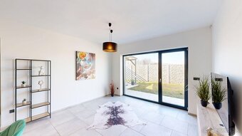 PINK Reality VEĽKÁ JESENNÁ AKCIA - 3.000€ Novopostavený rodi - 7