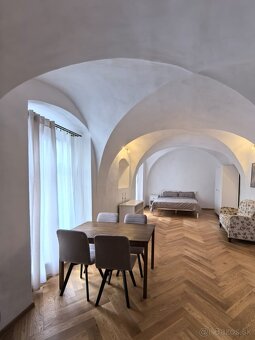 REZERVOVANÉ - Byt - centrum Banská Štiavnica 47m² - 7