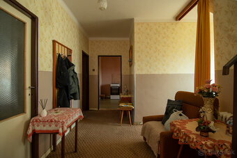 Starší trojpodlažný dom blízko centra - 7