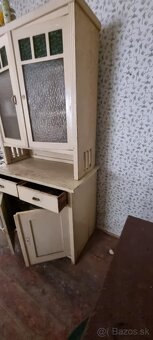 starý Kredenc a 3 stoličky z Masívu - 7