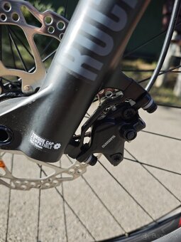 Genesis impact 8.2 carbon - 7