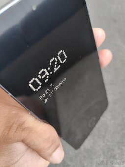 Nothing Phone (2) - 7