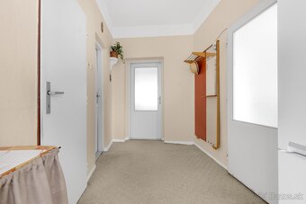 Na predaj starší rodinný dom v Lábe - 7