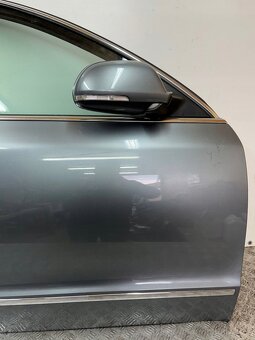 Škoda Superb II 2 2008- pravé predné dvere - 7