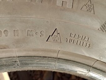 Predam 4ks pneu 215/65/r17 zimne 99H Continental - 7