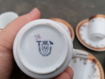 Predám červeno-zlatá porcelánová sada - 7