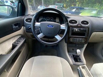 Ford Focus 1.6i 85kW Ghia klima tempomat 2005 - 7