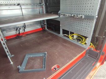 VW Crafter 35 2.0 TDi 103kW 6MT 4x4 3640mm 11/18 odp.DPH - 7