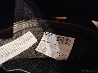 Prilba na sánkovanie a korčuľovanie - 7