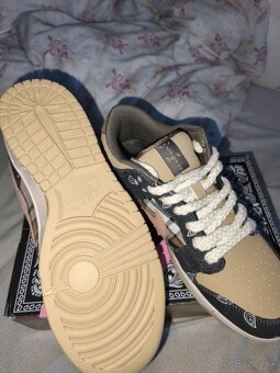 Dunk Travis Scott vel.42.5/ - 7