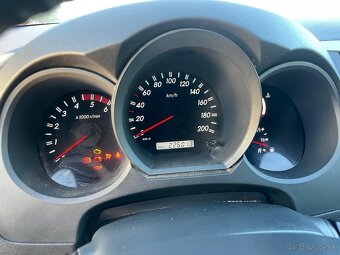 Toyota Hilux 2.5 I D-4D DC - 7