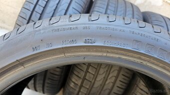 Predám zánovné letné pneu Pirelli P7 Cinturato 235/40 R19 - 7