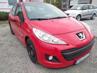 Peugeot 207 benzín  rok 2011 - 7