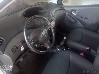 Yaris - 7