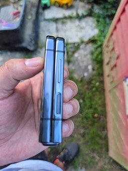 Predám samsung Z Flip 5 8/256GB - 7