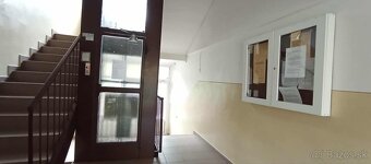 Výnimočný 3,5-izbový byt priamo v centre Lučenca - 7