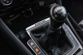 Volkswagen Golf 2.0 TDI 4MOTION DYNAUDIO R-Line - 7