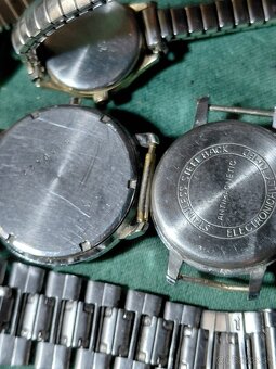 HODINKY NA OPRAVU - 7