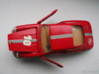 pretekarske auticka PORSCHE v 1:43 - 7