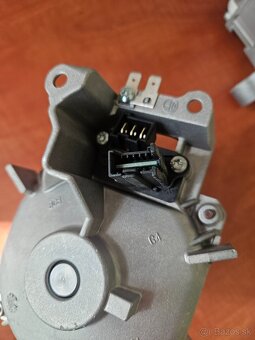 Predám 4 ks nových motorov do práčok BSH / BOSCH - 7
