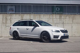 Škoda Octavia Combi 2.0 TDI DPF RS - 7
