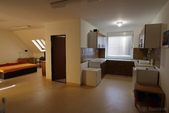 Na predaj polyfunkčná budova v Piešťanoch - 7