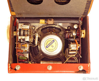 Tranzistorové kabelkové rádio GRUNDIG 50te roky - 7