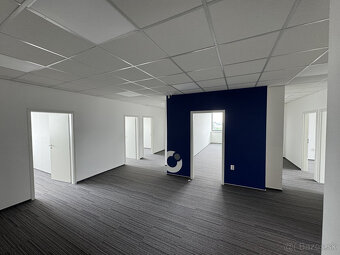 Prenájom samostatného kancelárskeho traktu 197 m² na Vajnors - 7