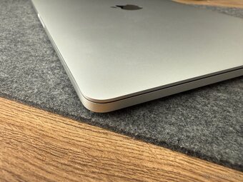 MacBook Pro 13” (2017) Silver 256 GB – Nová Batéria - 7