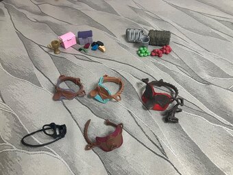 Schleich kone, stajna,doplnky - 7