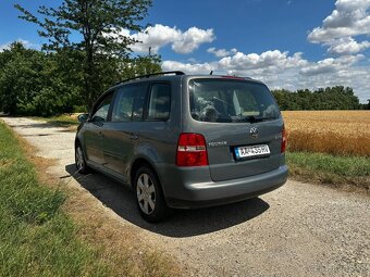 Volkswagen Touran 2.0 TDI - 7