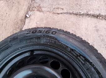Predám Zimné pneumatiky Na plech Disky 5x112 R16 - 7