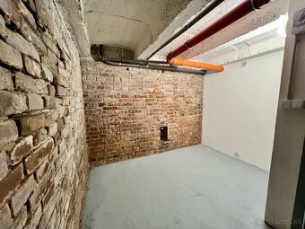 VEĽKORYSÝ MEZANÍN (156 m²) V CENTRE BRATISLAVY - 7