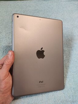 Apple iPad Air 64GB - 7